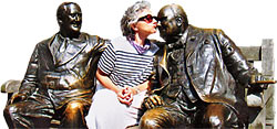 Susan Messer kissing Winston Churchill's nose